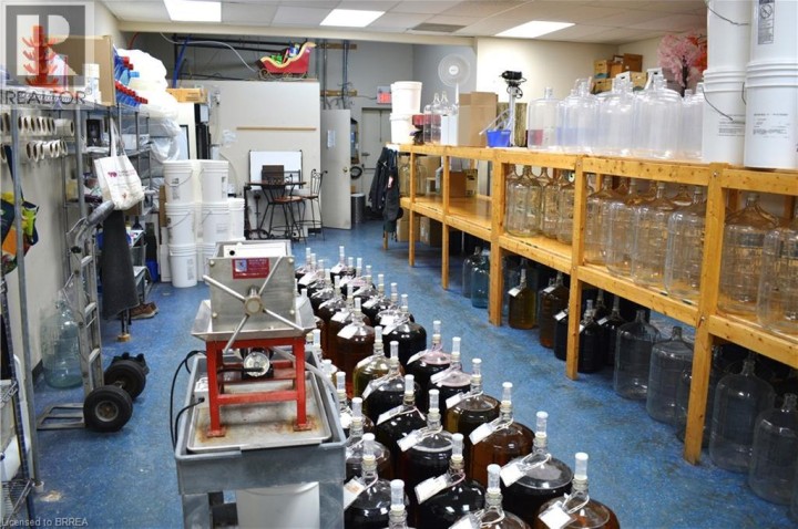 Photo 11 at 7 - 250 King George Road, Brantford