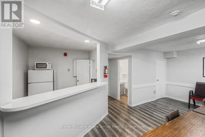 Photo 17 at 509 - 24 Midland Drive