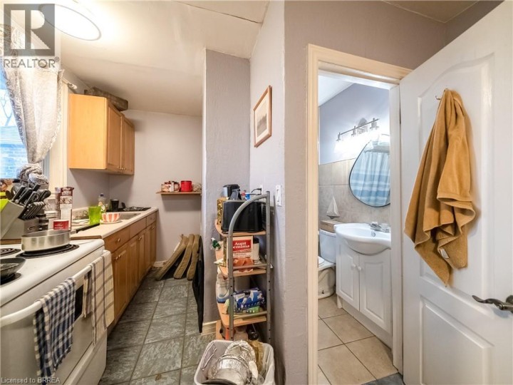 Photo 11 at 84 Sheridan Street, Downtown Core, Brantford