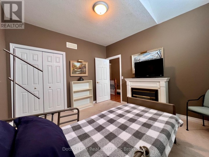 Photo 11 at 25 - 500 Lakeview Drive, Woodstock - North, Woodstock