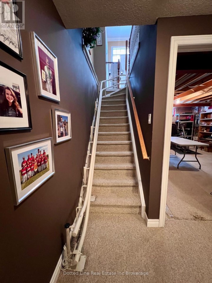 Photo 22 at 25 - 500 Lakeview Drive, Woodstock - North, Woodstock