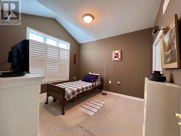 Photo 10 at 25 - 500 Lakeview Drive, Woodstock - North, Woodstock