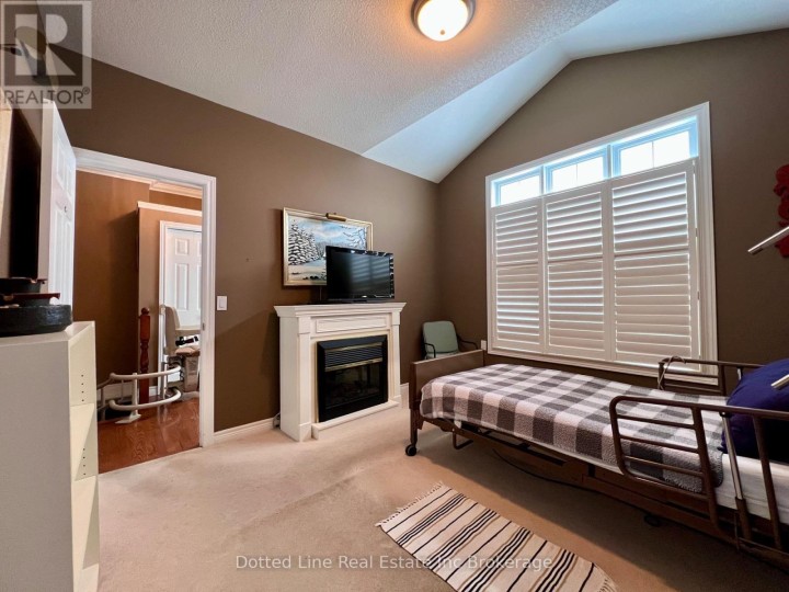 Photo 12 at 25 - 500 Lakeview Drive, Woodstock - North, Woodstock