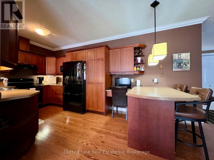 Photo 5 at 25 - 500 Lakeview Drive, Woodstock - North, Woodstock