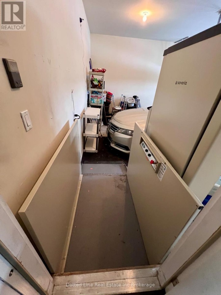 Photo 23 at 25 - 500 Lakeview Drive, Woodstock - North, Woodstock