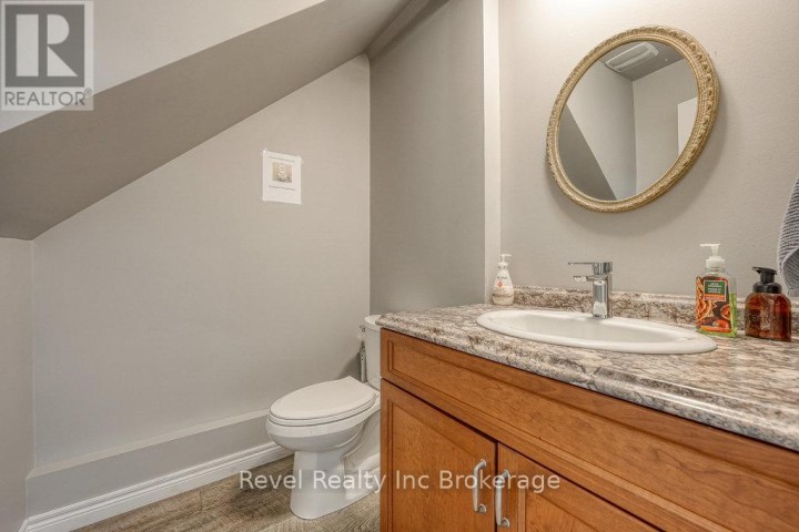 Photo 12 at 9 W King Street W, Ingersoll - South, Ingersoll