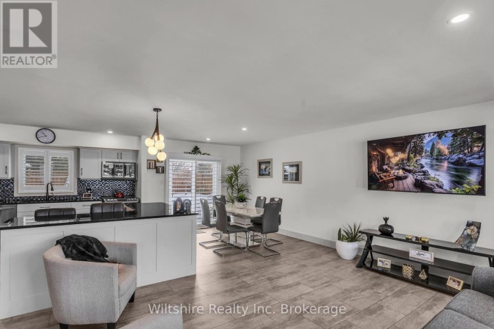 Photo 14 at 32 Devon Court, Tillsonburg