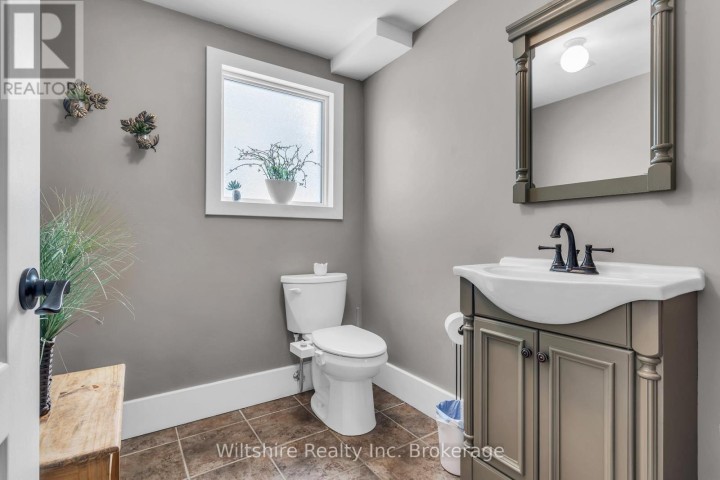 Photo 20 at 32 Devon Court, Tillsonburg