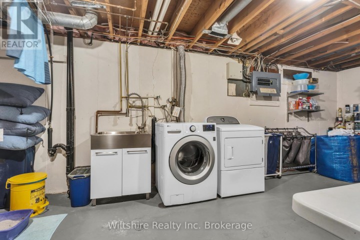 Photo 28 at 32 Devon Court, Tillsonburg