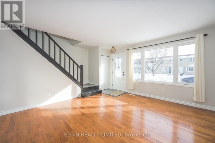 Photo 4 at 432 Forest Avenue, St. Thomas