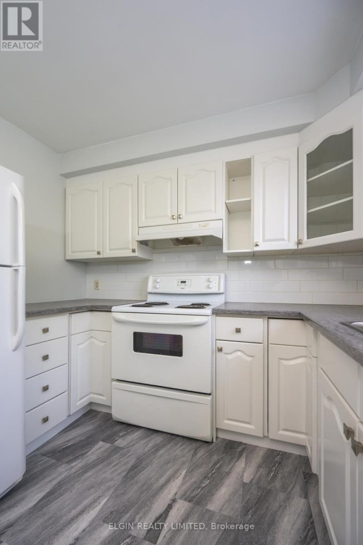 Photo 8 at 432 Forest Avenue, St. Thomas