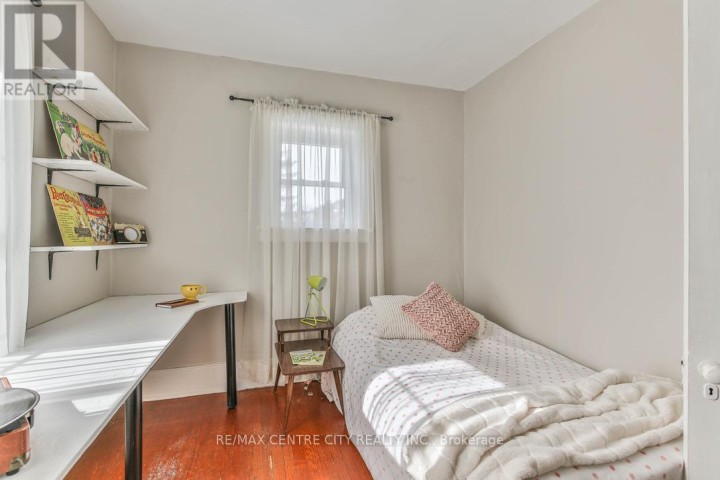 Photo 32 at 54 William Street, St. Thomas