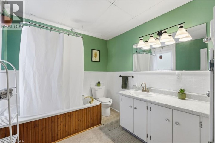 Photo 7 at 187 Sydenham Street, Terrace Hill, Brantford