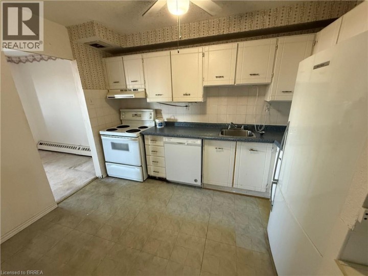 Photo 4 at 1009 - 640 West Street, Brier Park, Brantford