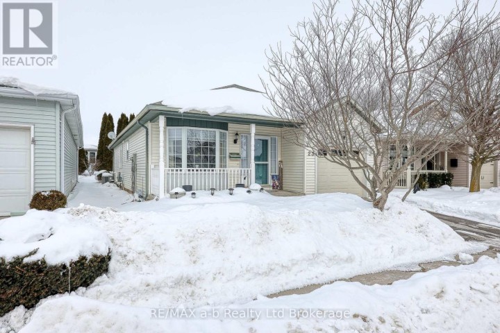 Photo 2 at 23 Brasher Drive, Tillsonburg