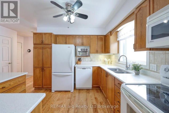 Photo 6 at 23 Brasher Drive, Tillsonburg