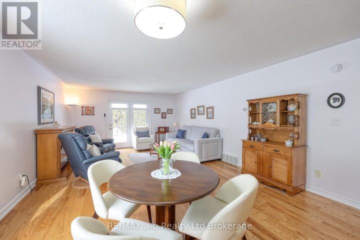 Photo 8 at 23 Brasher Drive, Tillsonburg