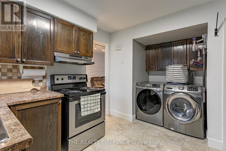 Photo 9 at 12 - 271 N Thames Street N, Ingersoll - North, Ingersoll