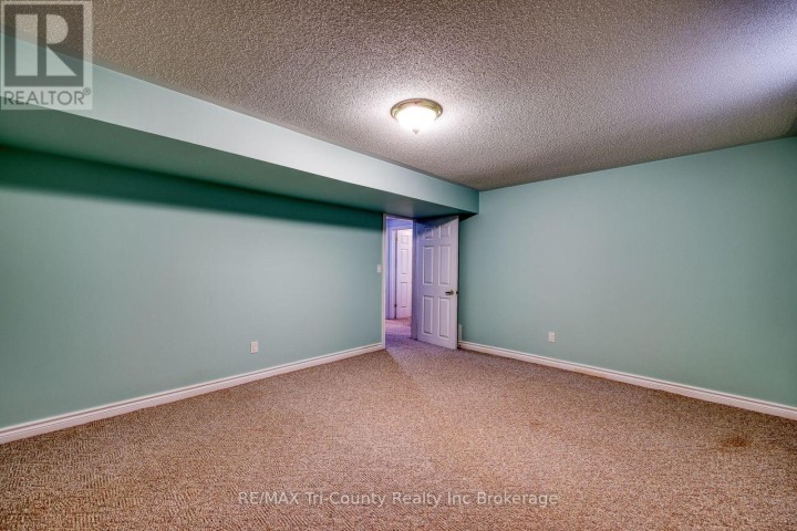 Photo 22 at 42 Jackson Court, Tillsonburg