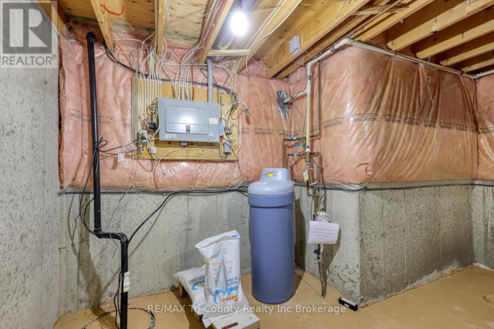 Photo 27 at 42 Jackson Court, Tillsonburg