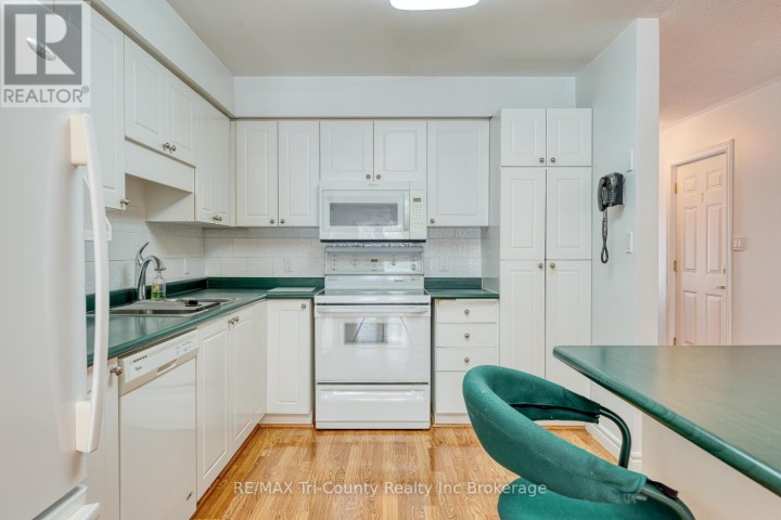 Photo 4 at 42 Jackson Court, Tillsonburg