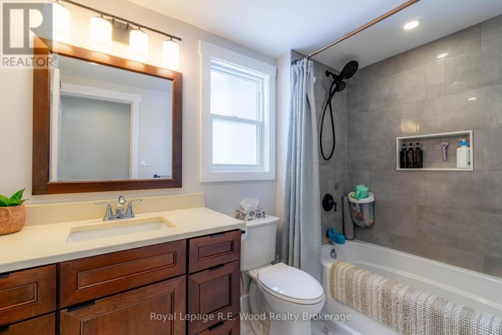 Photo 16 at 34 S Stover Street, Norwich Town, Norwich