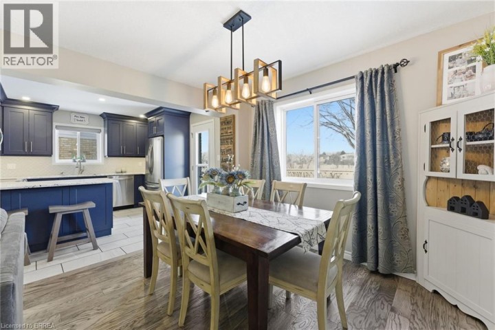 Photo 13 at 15 Anastasia Crescent, Brantwood Park, Brantford