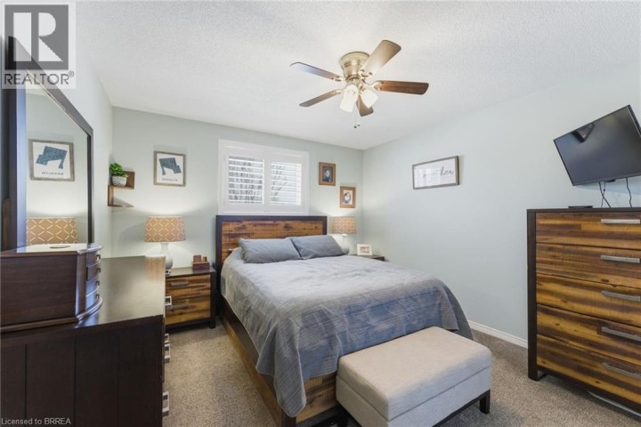 Photo 15 at 15 Anastasia Crescent, Brantwood Park, Brantford