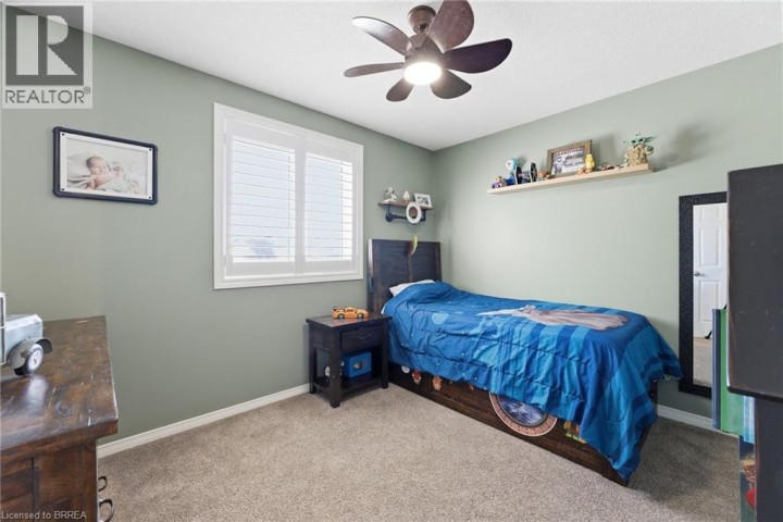 Photo 18 at 15 Anastasia Crescent, Brantwood Park, Brantford