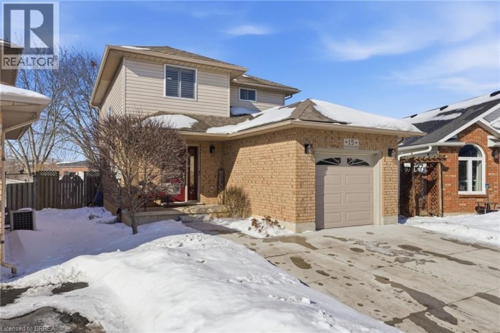 Photo 2 at 15 Anastasia Crescent, Brantwood Park, Brantford