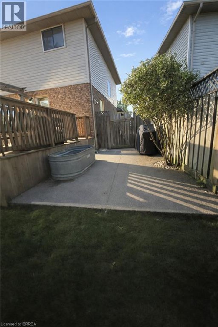 Photo 27 at 15 Anastasia Crescent, Brantwood Park, Brantford