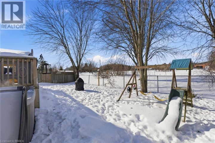 Photo 32 at 15 Anastasia Crescent, Brantwood Park, Brantford