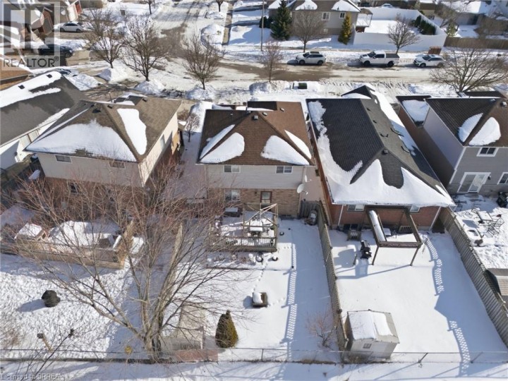 Photo 38 at 15 Anastasia Crescent, Brantwood Park, Brantford