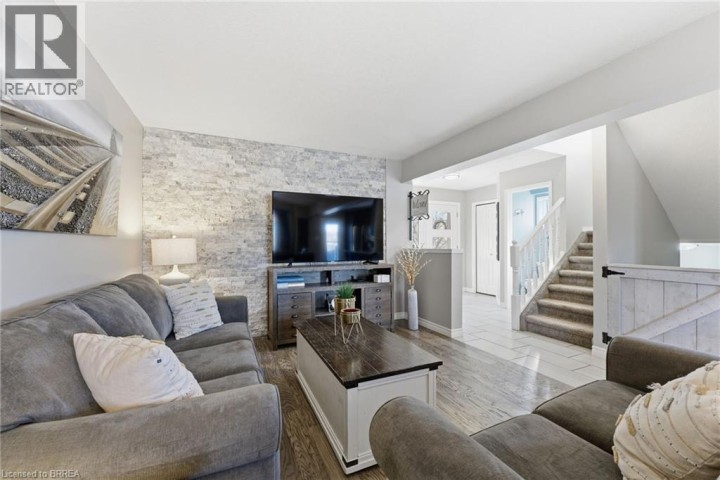 Photo 6 at 15 Anastasia Crescent, Brantwood Park, Brantford