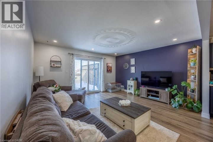 Photo 7 at 62 Beckett Boulevard, Tillsonburg