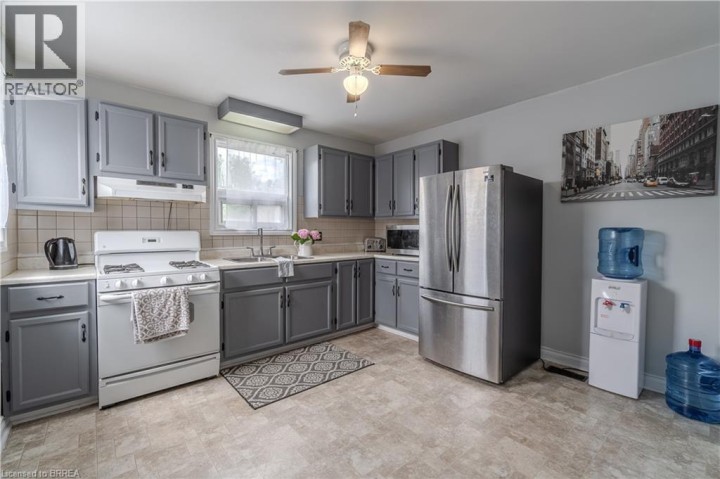 Photo 12 at 182 Durham Street, East Ward, Brantford