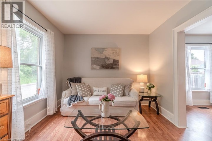 Photo 5 at 182 Durham Street, East Ward, Brantford