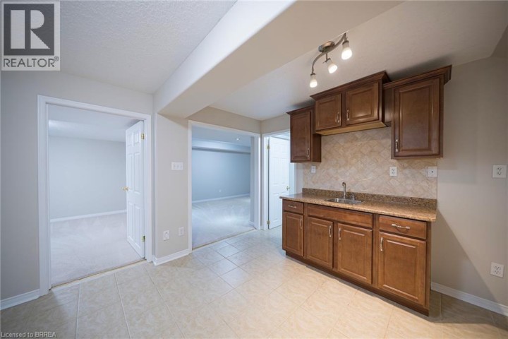 Photo 27 at 12 Gaydon Way, Empire, Brantford