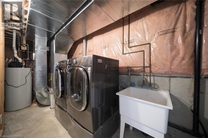 Photo 28 at 12 Gaydon Way, Empire, Brantford