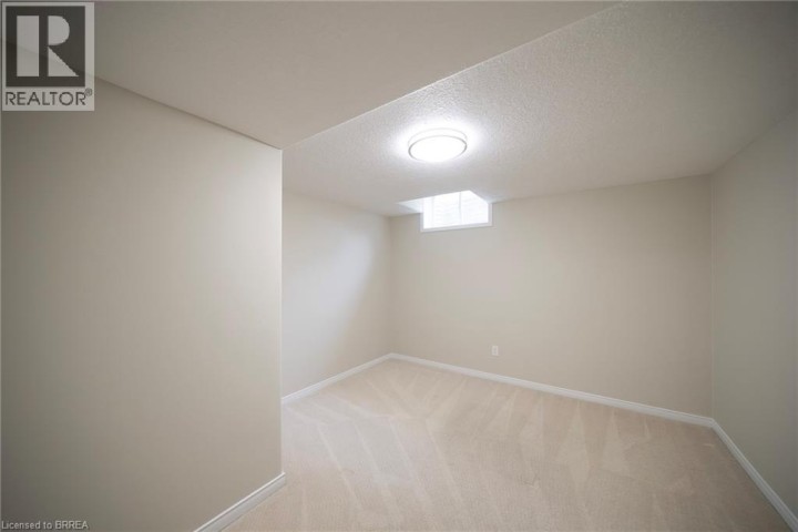 Photo 29 at 12 Gaydon Way, Empire, Brantford