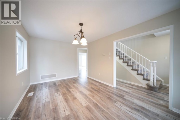 Photo 5 at 12 Gaydon Way, Empire, Brantford