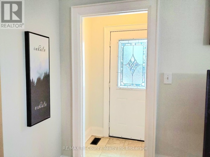 Photo 8 at 52 W North Street, Tillsonburg