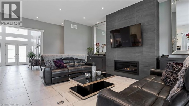 Photo 11 at 41 Ruijs Boulevard, Tutela Heights, Brantford
