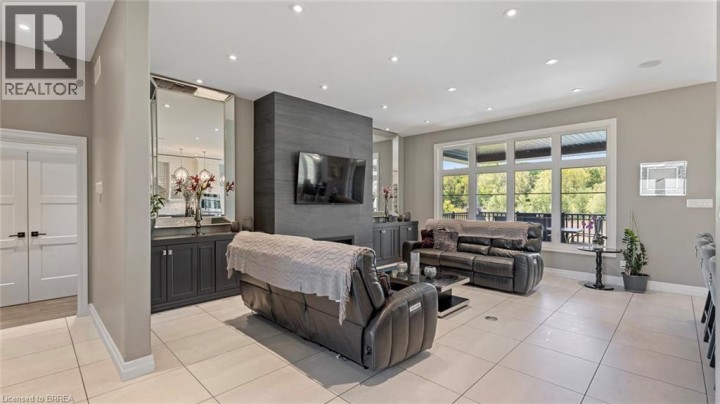 Photo 9 at 41 Ruijs Boulevard, Tutela Heights, Brantford