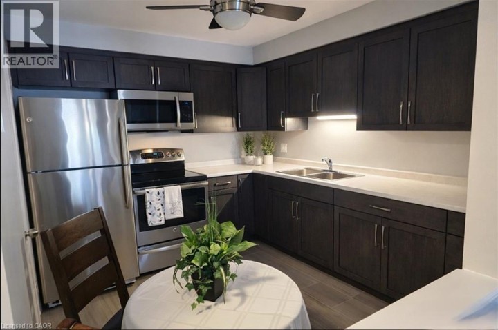 Photo 2 at 106 - 565 Greenfield Avenue, Fairview / Kingsdale, Kitchener
