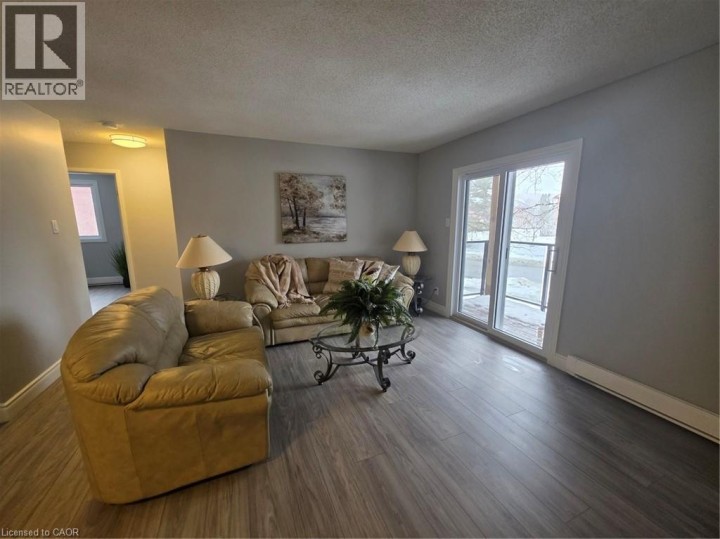 Photo 14 at 106 - 565 Greenfield Avenue, Fairview / Kingsdale, Kitchener