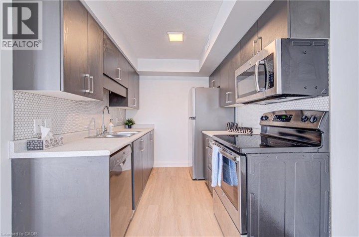 Photo 13 at 102 - 40 Cheese Factory Road, Branchton Park, Cambridge