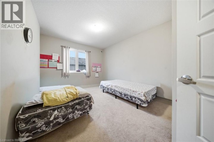 Photo 15 at 126 Munro Circle, Empire South, Brantford