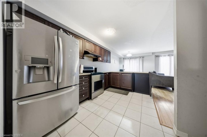 Photo 7 at 126 Munro Circle, Empire South, Brantford