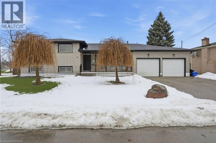 Photo 1 at 20 Amber Street, Grand Woodlands, Brantford